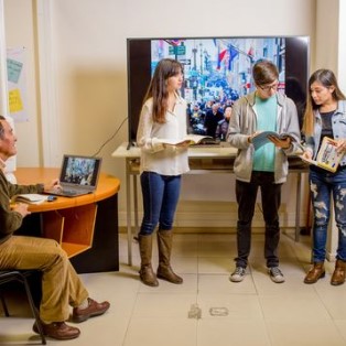 PEDAGOGÍA EN INGLÉS PARA ENSEÑANZA PRE-ESCOLAR BÁSICA Y MEDIA