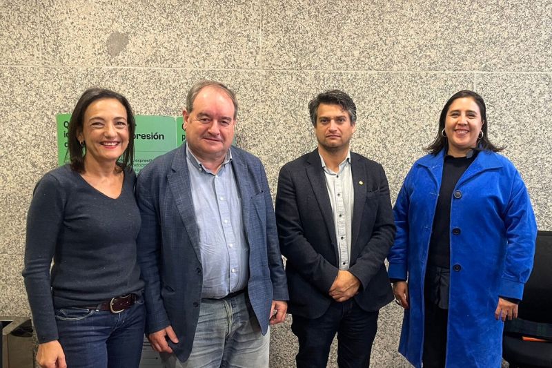 Director de Investigación de la UNAP y Académica del INTE realizan visita institucional a la Universidad de Santiago de Compostela