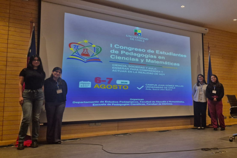 Estudiantes de la UNAP presentan investigaciones en congreso nacional de pedagogías