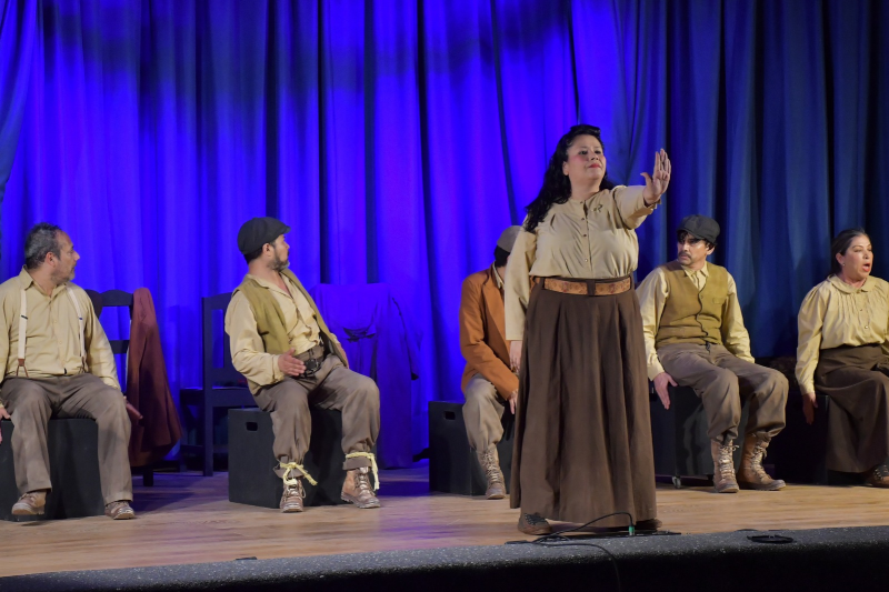 Obra “Claudina” marcó el regreso del teatro al Aula Magna de la Universidad Arturo Prat